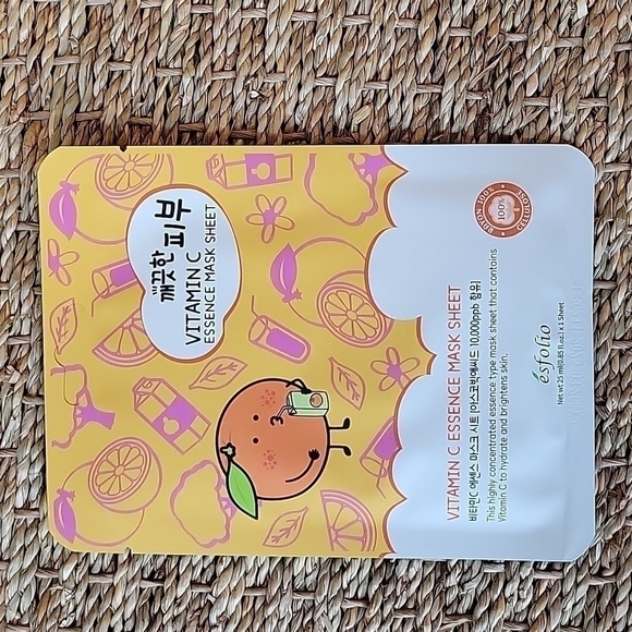 Esfolio Vitamin C essence Mask Sheets set of 5.  .85 fl. oz. in each one - Picture 2 of 6